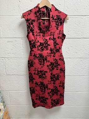 Almost Famous Fitted Dress red/black size Medium